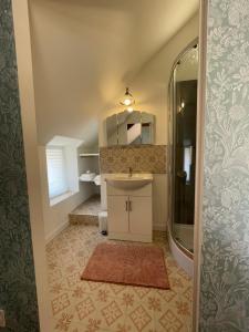 Le Clos de lArmançon - Maisons de charme au bord de la rivière - Classé 4 étoiles