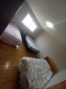 Stay in Waterloo-Kitchener-Downtown-FREE WIFI & PARKING