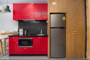 Relife 5 mins walk to the beach