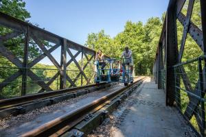 Maisons de vacances Le Clos du Cep : Maison 2 Chambres