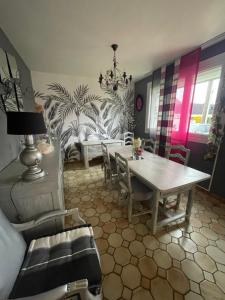 Maisons de vacances Charmante maison 3 chambres : Maison 3 Chambres