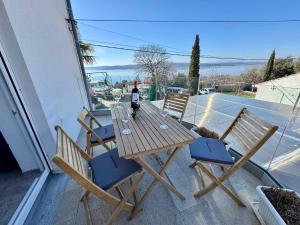 Apartments in Crikvenica 53742