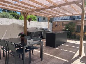 2 Bed apartment on the Dordogne River