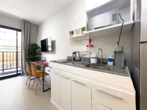 Studio Completo a 5 minutos do metrô