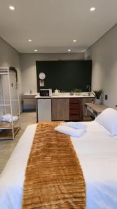 GrootBoom Guest Rooms