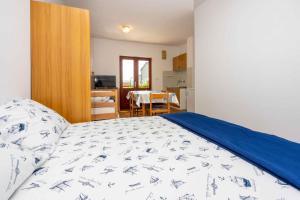 Apartments in Novi Vinodolski 45276