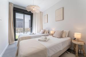 Luxury 3-Bed Mijas Villa, Sea View, Pool & Jacuzzi