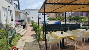 Brodarica Apartments Near the Beach