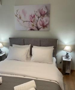 Spacious apartment near Panormou metro