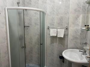 Viktor Apartments