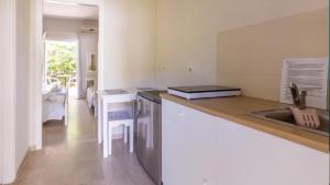 Konstantinos Pool & Fun Apartments