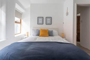 Fishermans Cottage by the sea