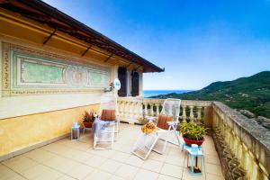 Villa Rosa by PortofinoHomes