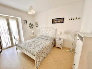 Bilo Gaspo in centro a Numana