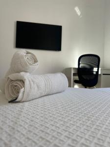 VV Casa Fefita "by henrypole home"