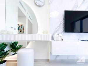 Luxury Living in Azizi Riviera l Cozy Balcony