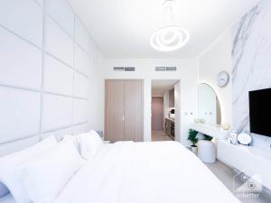 Luxury Living in Azizi Riviera l Cozy Balcony