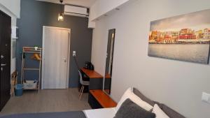 Aiolou street rooms 2& apartments