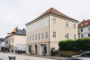 DINBNB Apartments l 200m to Bryggen l Luxury 2 BR l 2min to Floibanen