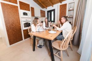 Lithodia - Λιθωδία