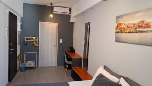 Aiolou street rooms 2& apartments