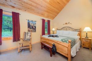 Creekside Condos C by Estes Park Condos