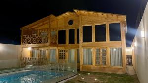 أكواخ القرية -VILLAGE HUTs