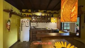 Casa em Ilhabela com Piscina e Vista para Montanha