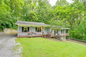 3 Mi to Cherokee Reservoir: ‘Blue Haven Bungalow’
