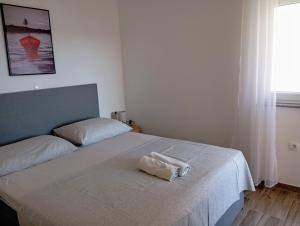 Immaculate 2-Bed Apartment in Okrug Gornji