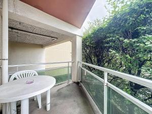 Studio 2 personnes avec parking et balcon Proudhon
