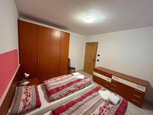 Apartment mit 3 Schlafzimmern und Balkon