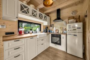 Modern Farmhouse Zegrze - Domek w lesie, Sauna, blisko Zalewu - by Rentujemy