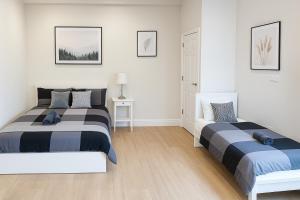 2-Bedroom Garden Flat - Modern, Bright - A
