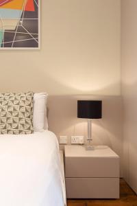 Superb One Bedroom Apartment in Soho