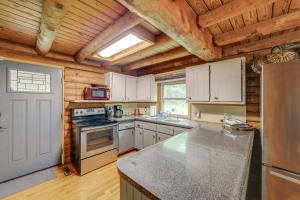 Hot Tub, Fire Pit Waynesville Getaway Near Hiking