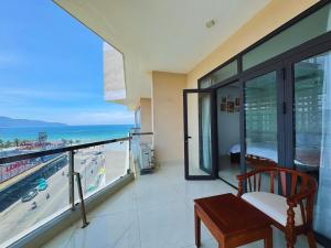 Cocorico Da Nang Beach Hotel