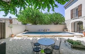 Amazing Home In Vedène