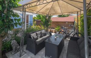 Gorgeous Apartment In Porec With Wifi