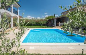 Gorgeous Apartment In Porec With Wifi