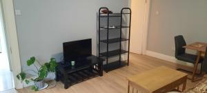 Lovely 2 Bed Garden Level Apartment Blackrock