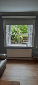 Lovely 2 Bed Garden Level Apartment Blackrock