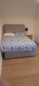 Lovely 2 Bed Garden Level Apartment Blackrock