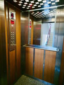 446 Black Suite Luxury