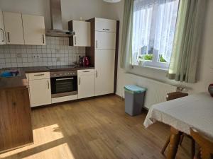 Ferienwohnung nähe Red Bull Ring mit eingezäunten Garten