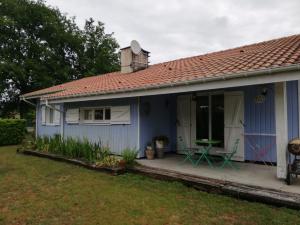 Maison familiale au calme avec piscine en bordure de forêt