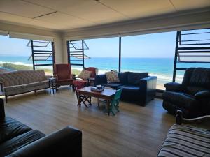 Oceanfront beach house, Reebok, Garden Route