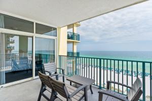 Jade East Towers 0850 by Newman-Dailey