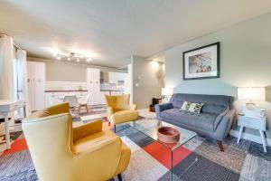 Modern Home Between Seattle, Tacoma and SEA Airport