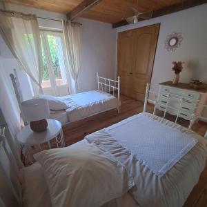 Maisons de vacances A Casuccia - Maison traditionnelle Corse avec piscine privee : photos des chambres